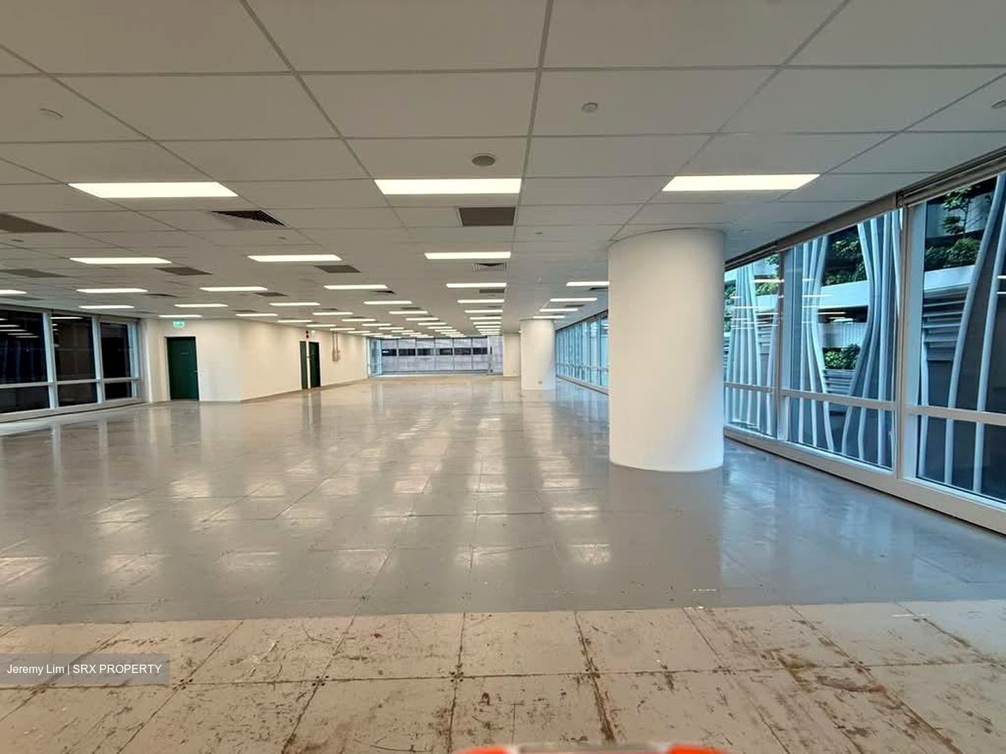Bank Of Singapore Centre (D1), Office #555570181